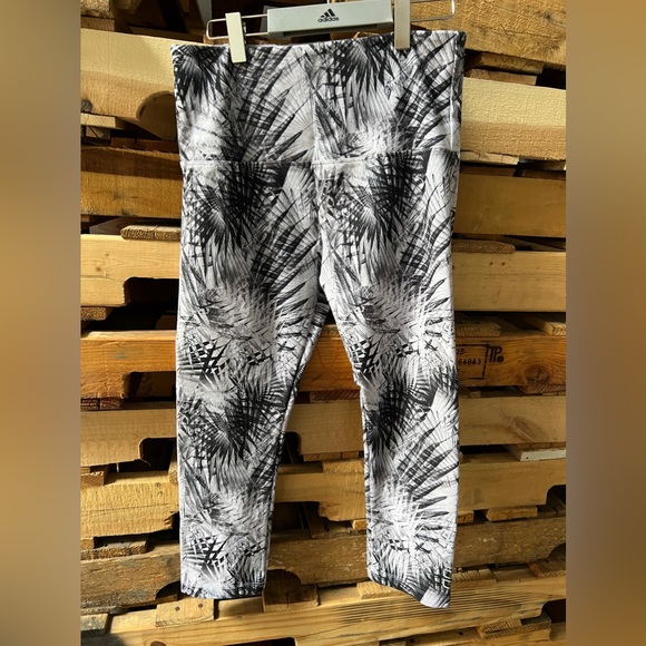 Lorna Jane szS leggings - Picture 2 of 9